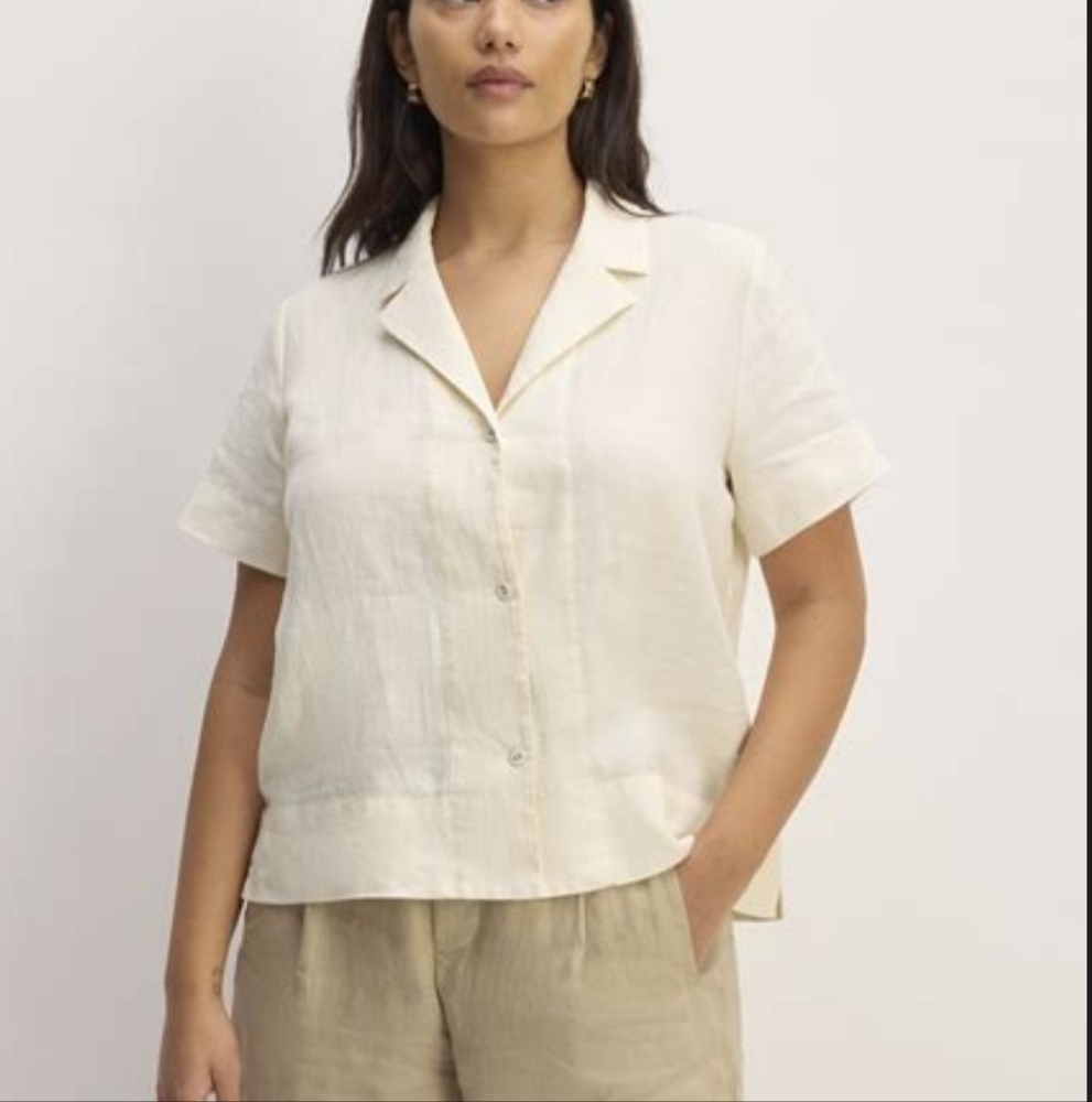 Everlane Cream Notched Collar Button Down Shirt
